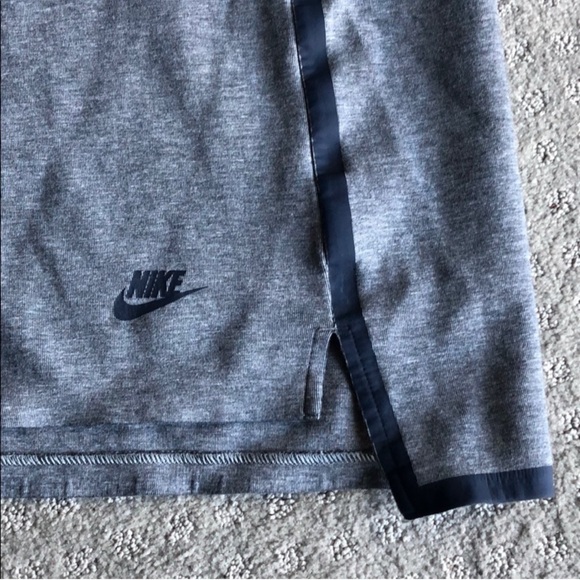 Nike Gray Tank Top Tech Fleece - Picture 3 of 3